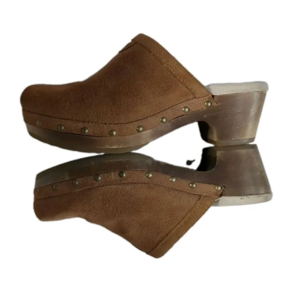 UGG Vintage Girls 13 Tan Suede Heeled Clogs Wood Sole Mules Model 3284 Retro